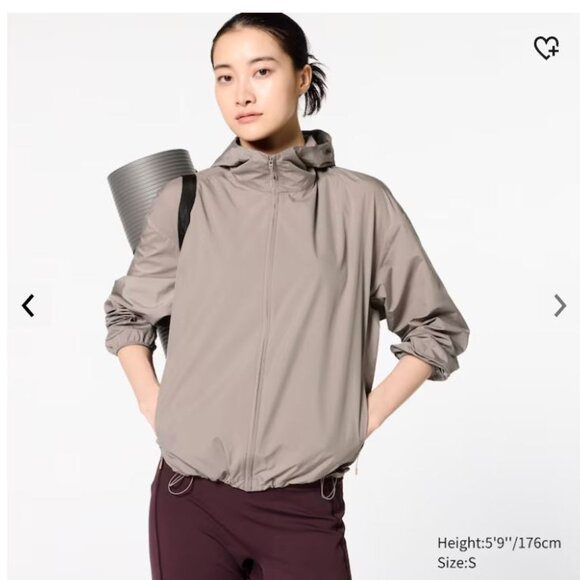 Black Parka Windbreaker by Uniqlo, Pocketable - Picture 4 of 4